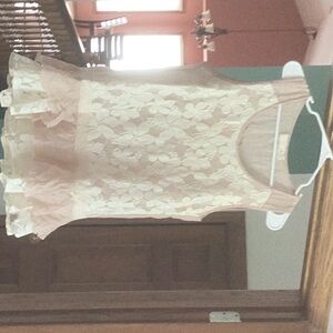 Women’s lace tunic